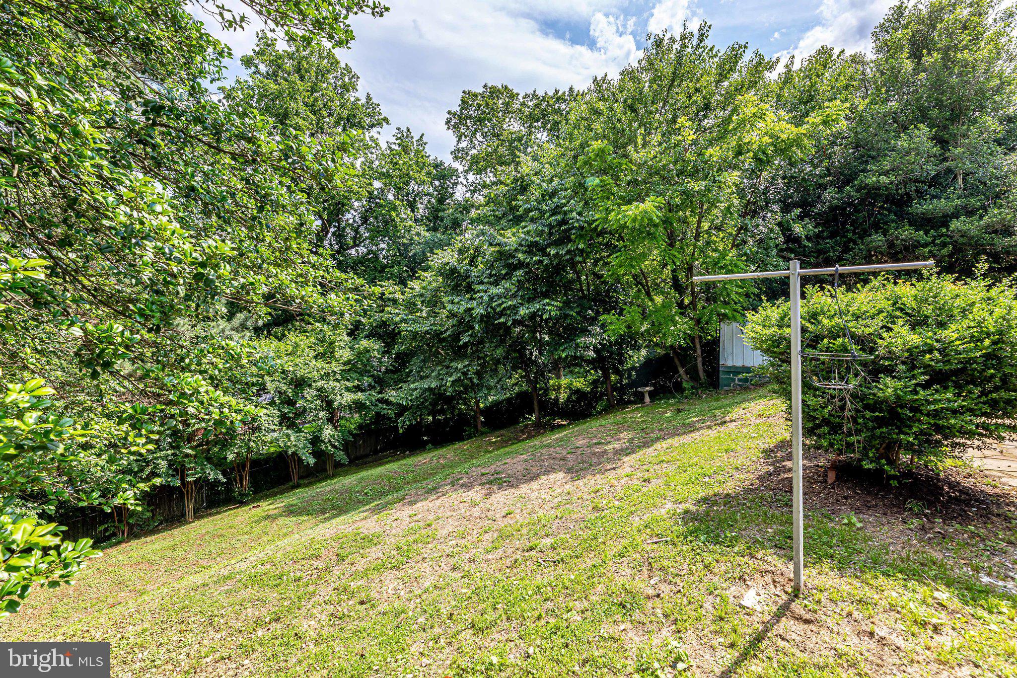 LINCOLNIA HILLS - Residential