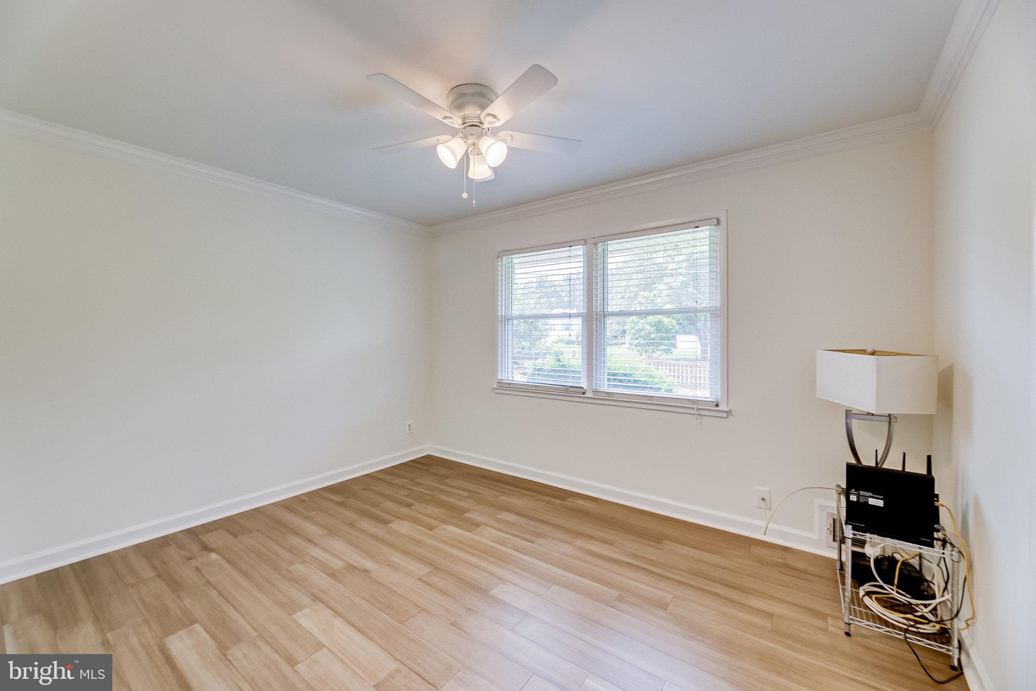 LINCOLNIA HILLS - Residential