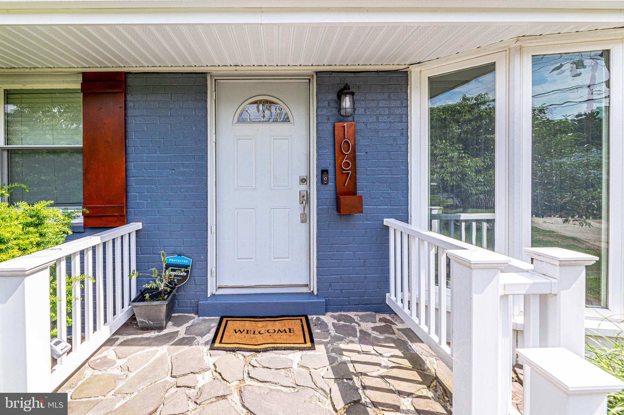 LINCOLNIA HILLS - Residential