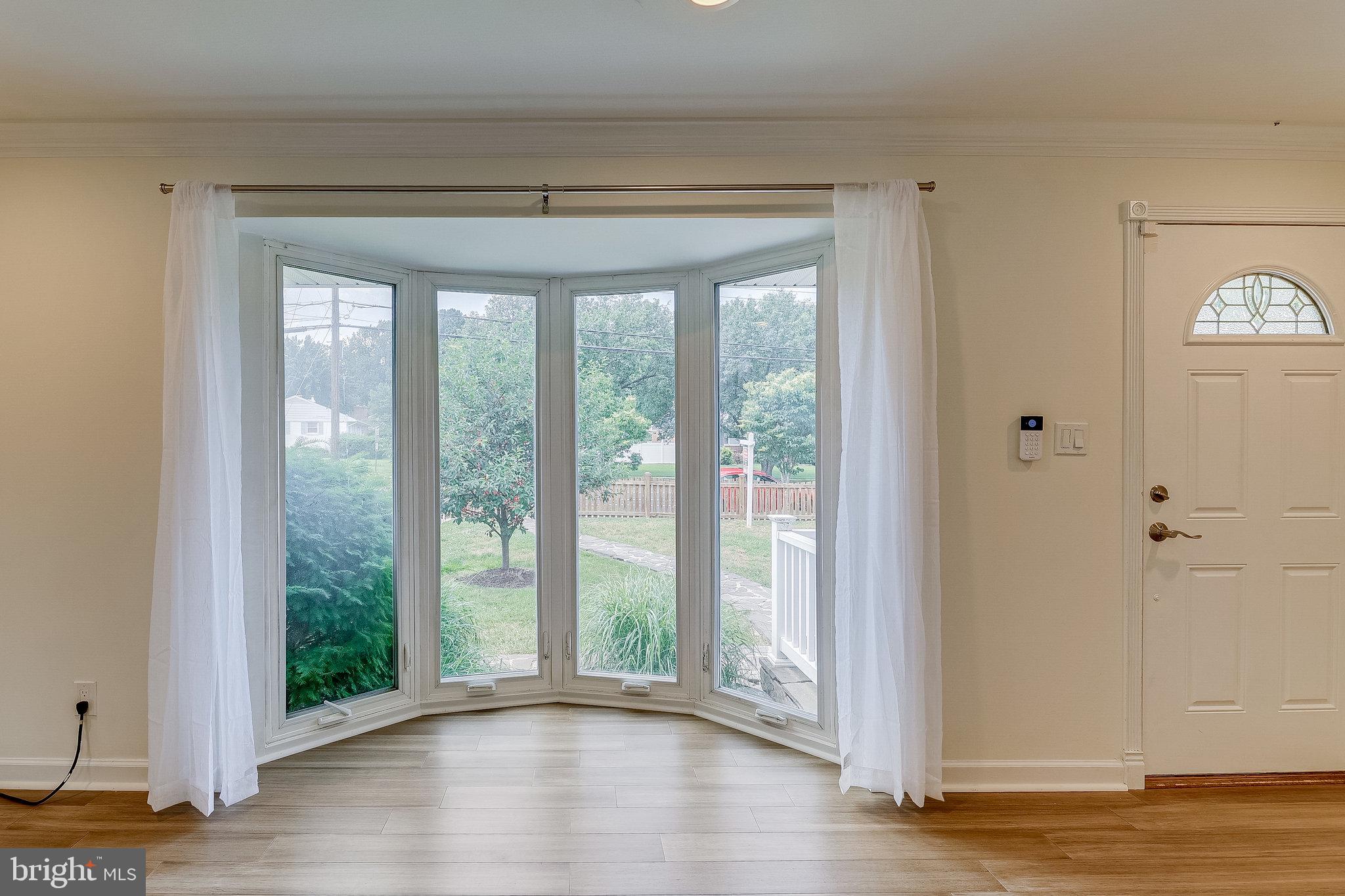 LINCOLNIA HILLS - Residential