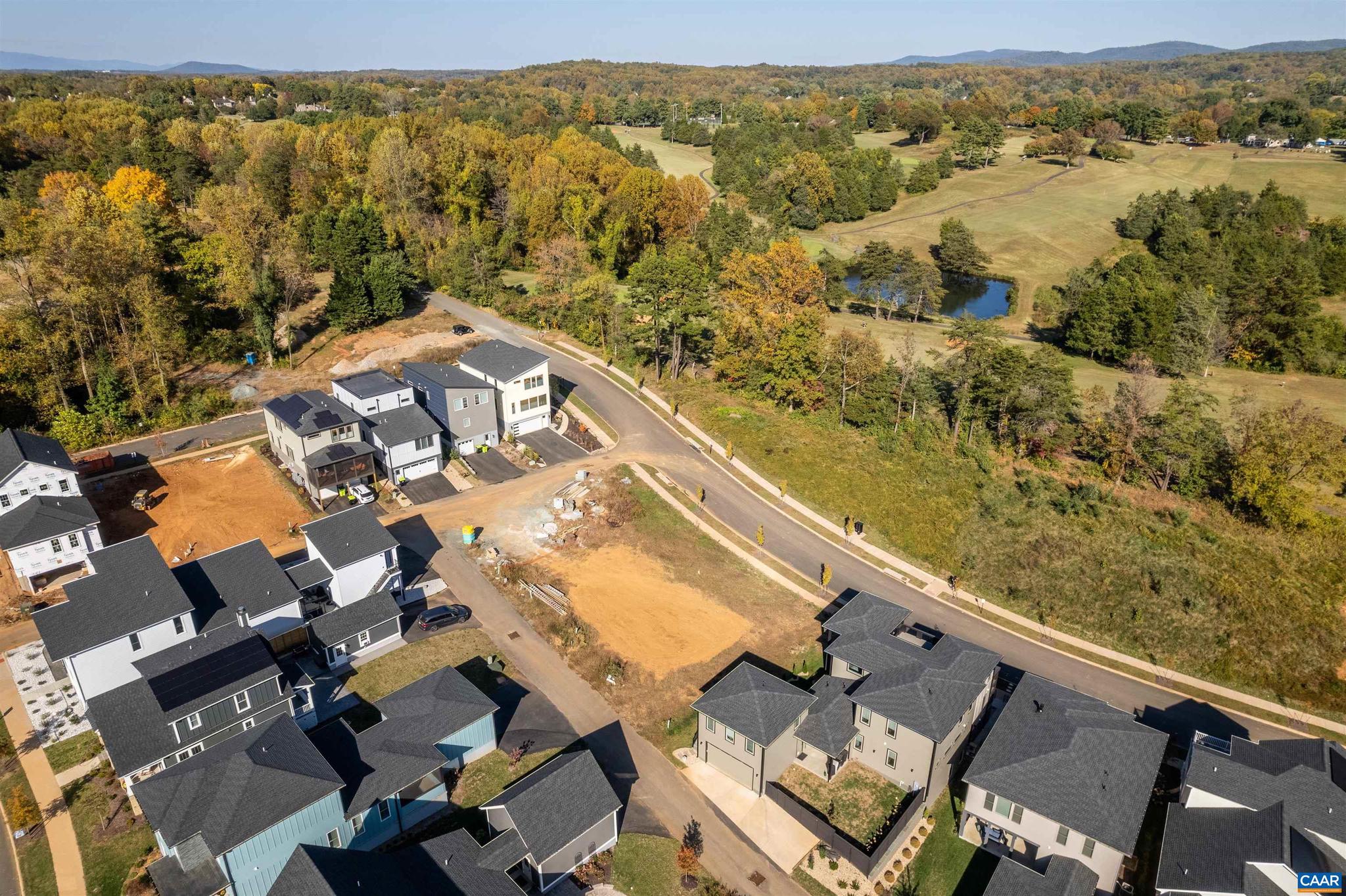 LOCHLYN HILL - Residential