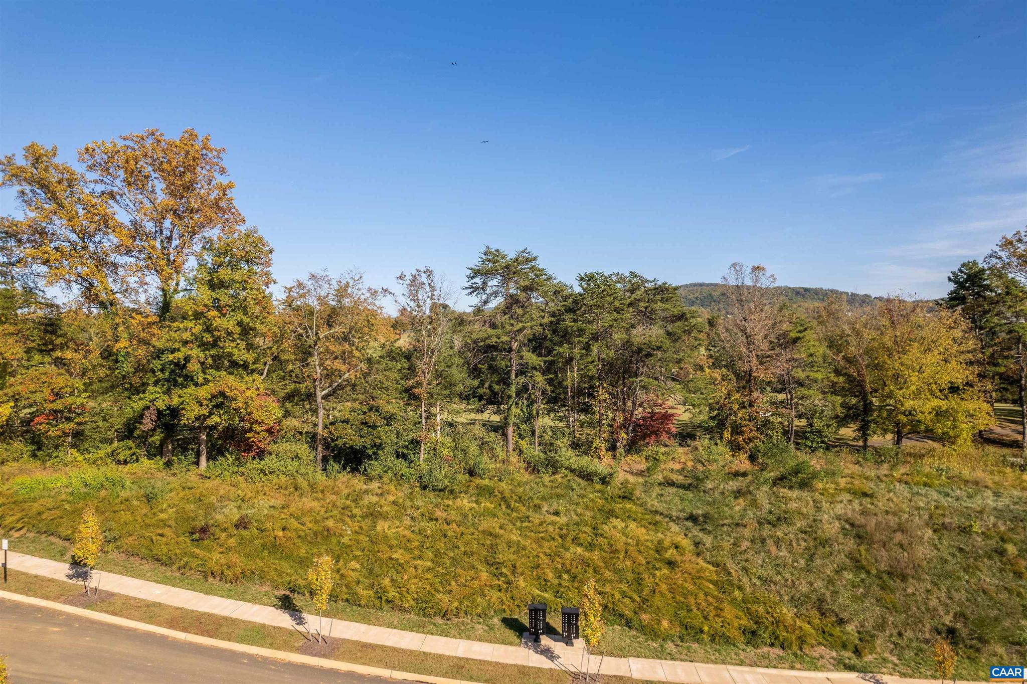 LOCHLYN HILL - Residential