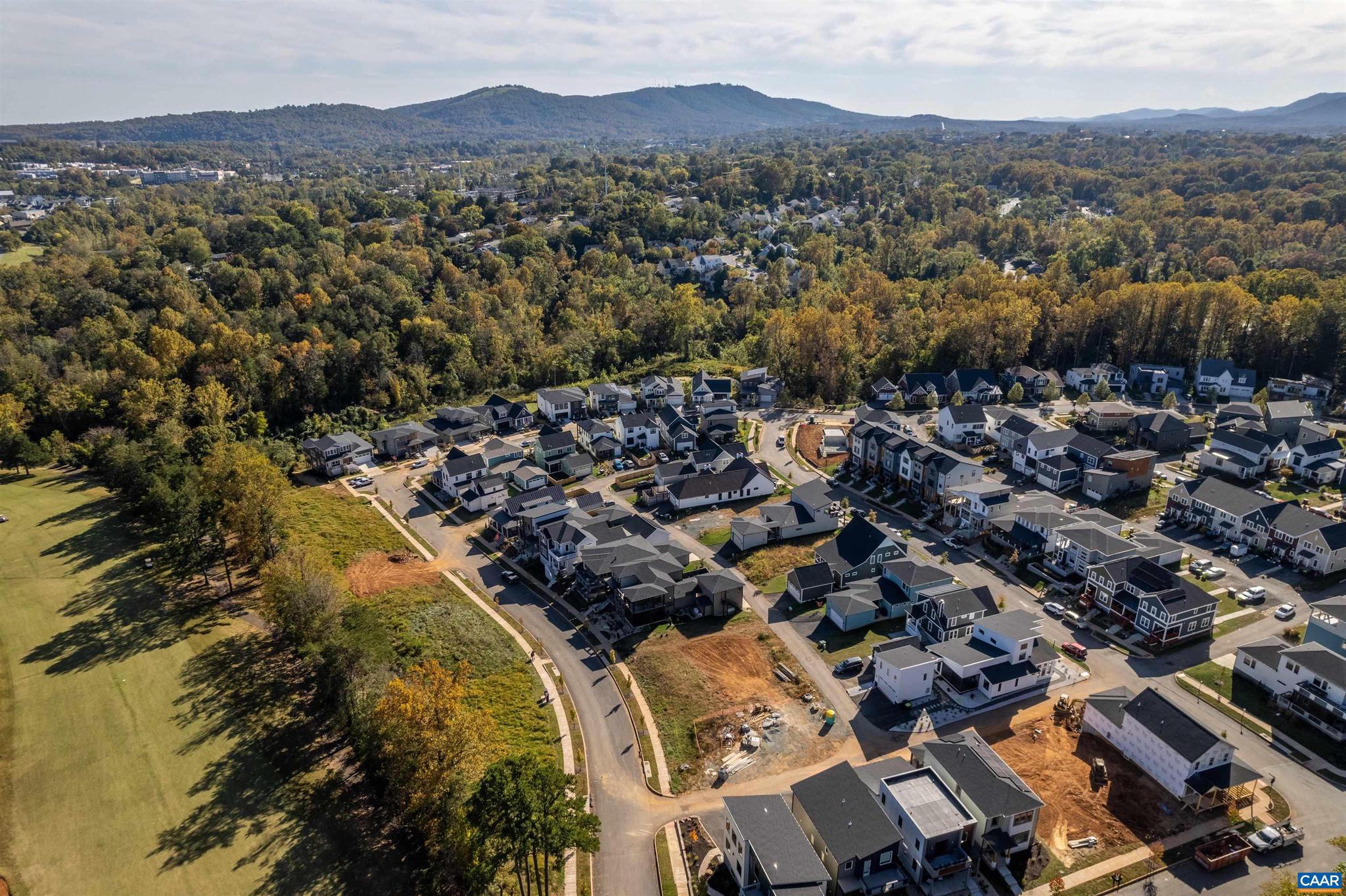 LOCHLYN HILL - Residential