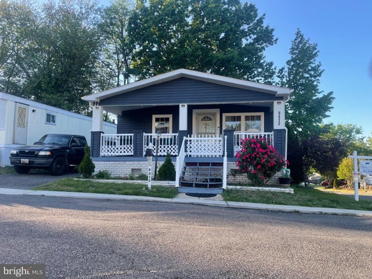 9412 FIRTREE PARK ST, CAPITOL HEIGHTS, MD 20743 - Image c6dddb4e66392882f5c40ac47acfddd2/4240889336