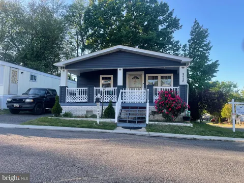 9412 Firtree Park Street, Capitol Heights, MD MLS: MDPG2202814