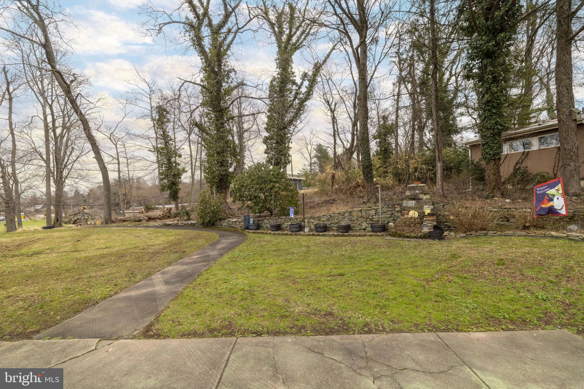 HUNTINGDON VALLEY - Residential