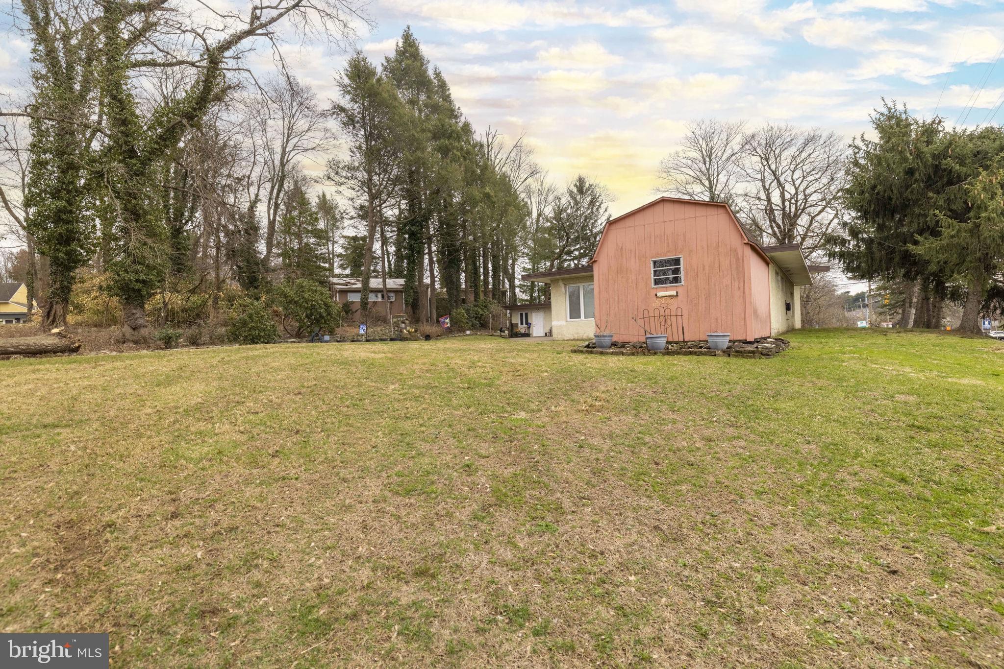 HUNTINGDON VALLEY - Residential