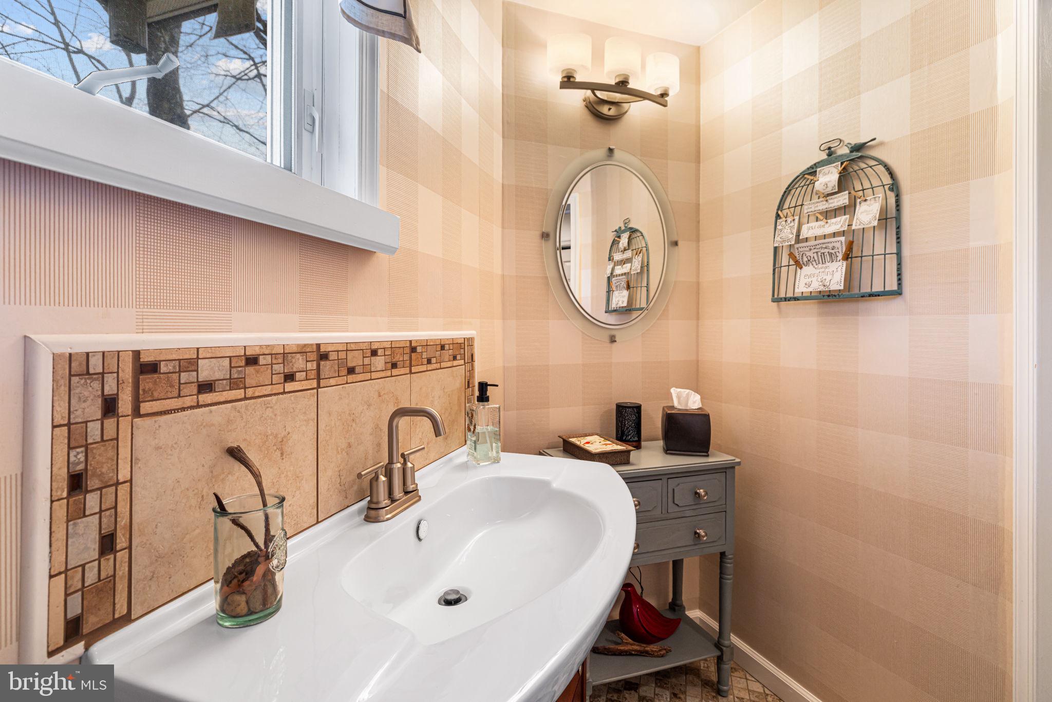 HUNTINGDON VALLEY - Residential