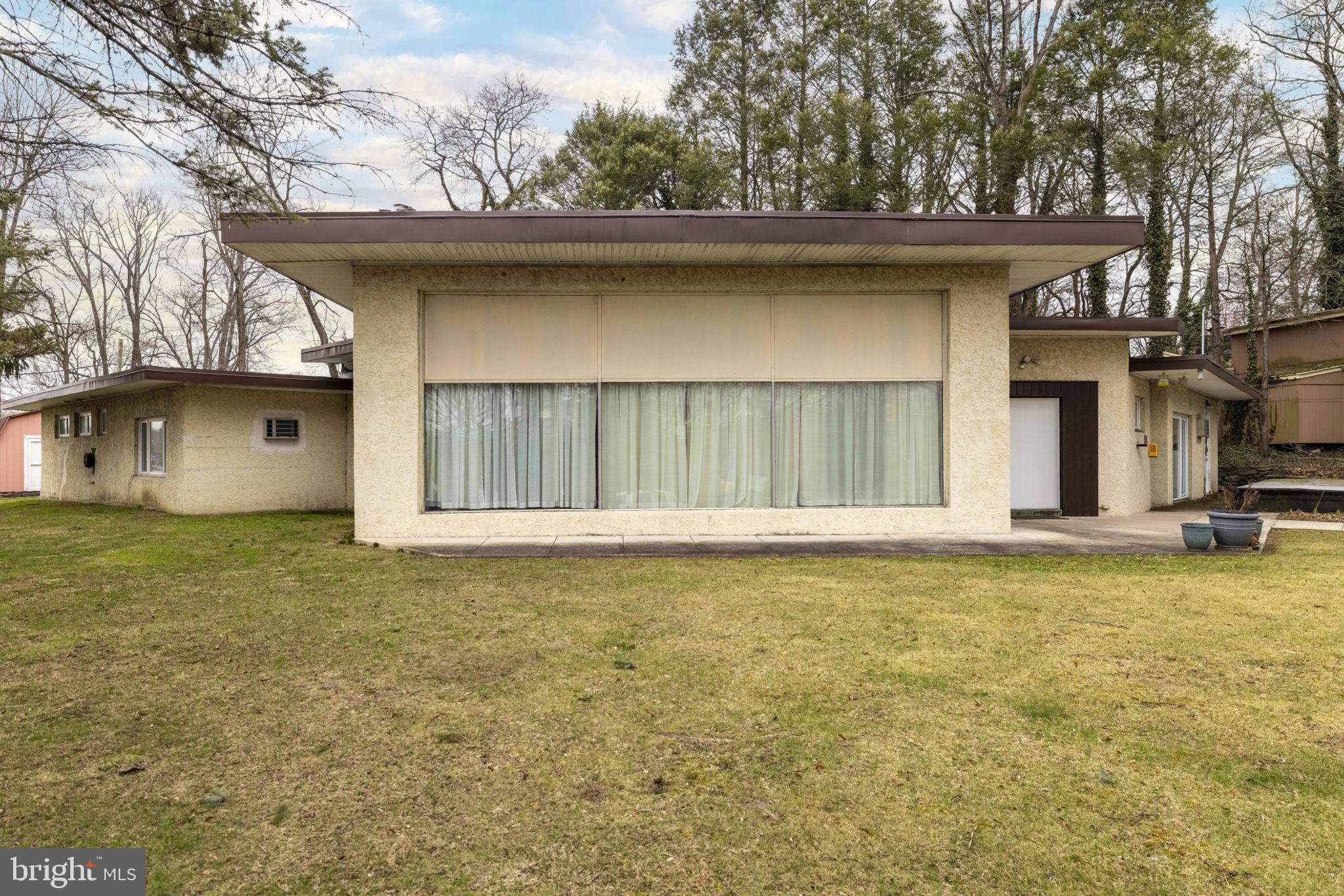 HUNTINGDON VALLEY - Residential