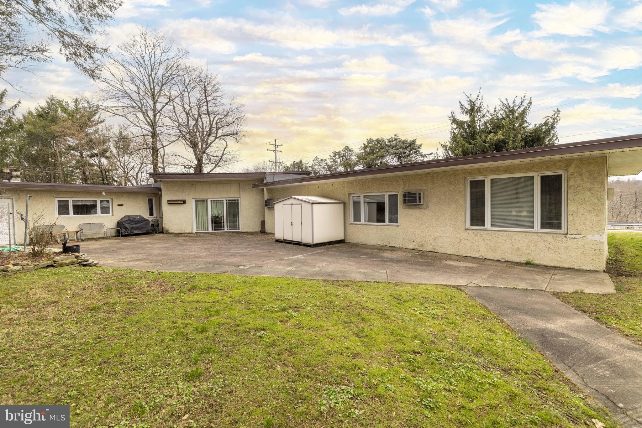 HUNTINGDON VALLEY - Residential