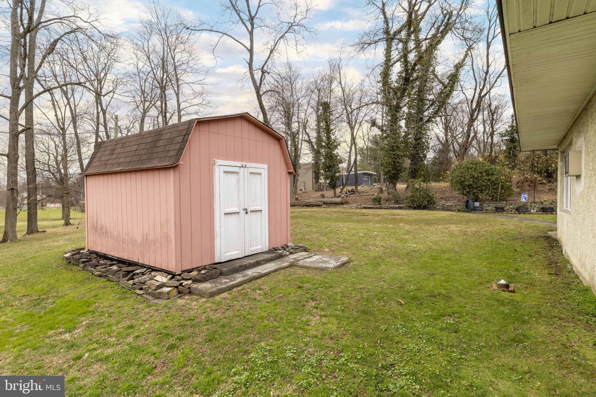 HUNTINGDON VALLEY - Residential