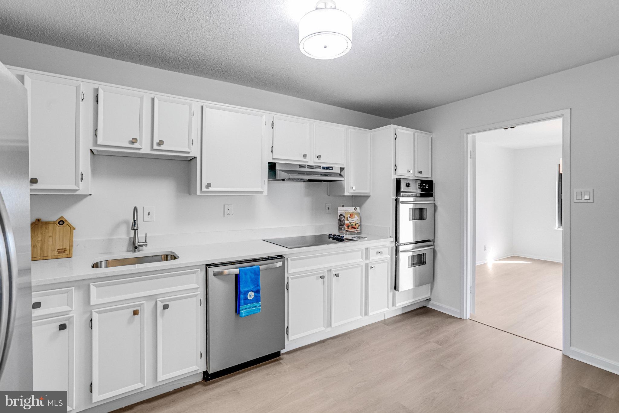 WATERGATE AT LANDMARK - Residential