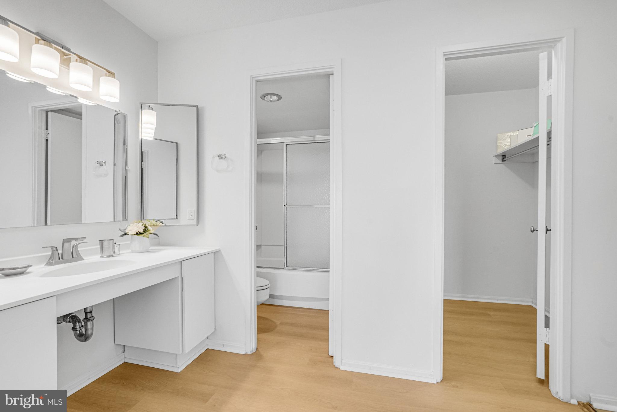 WATERGATE AT LANDMARK - Residential