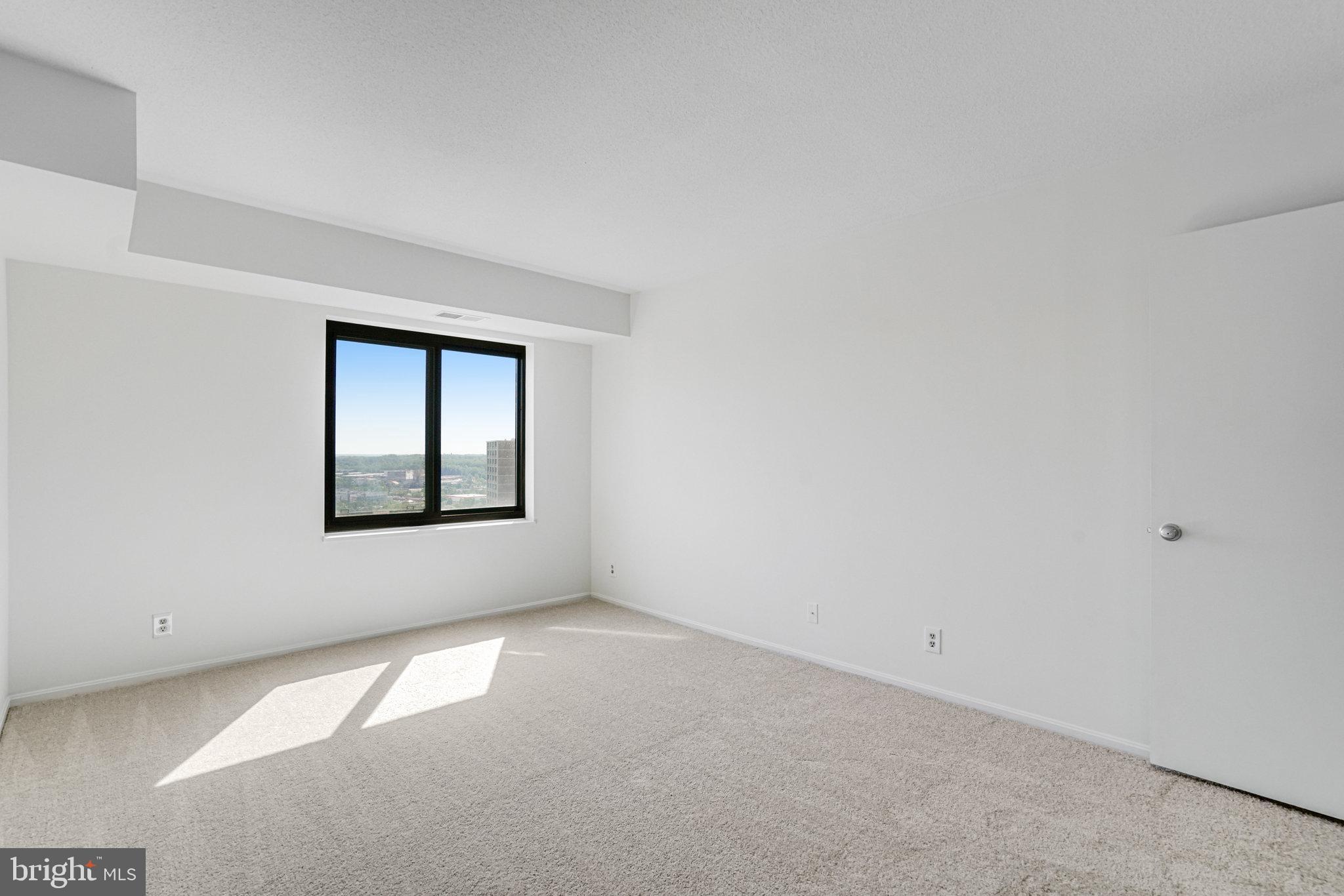 WATERGATE AT LANDMARK - Residential