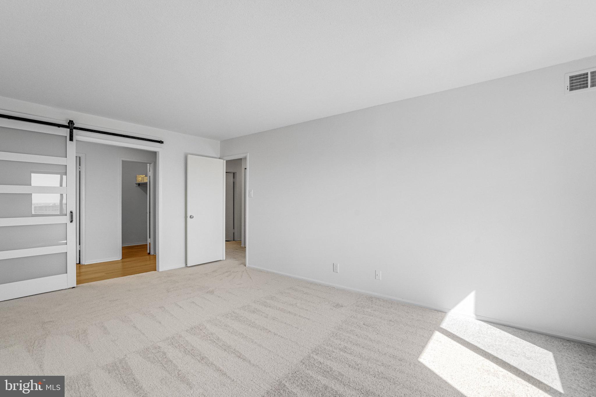 WATERGATE AT LANDMARK - Residential