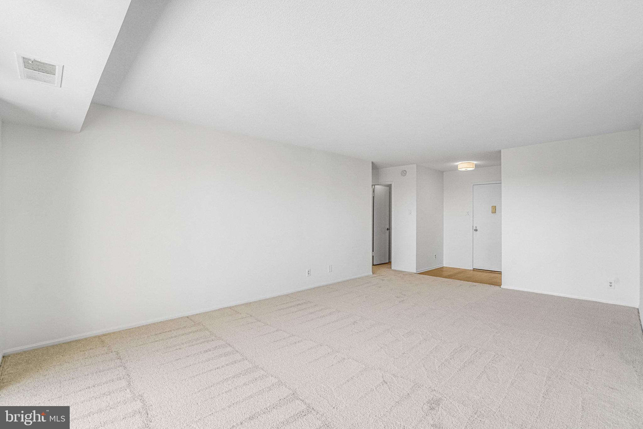 WATERGATE AT LANDMARK - Residential