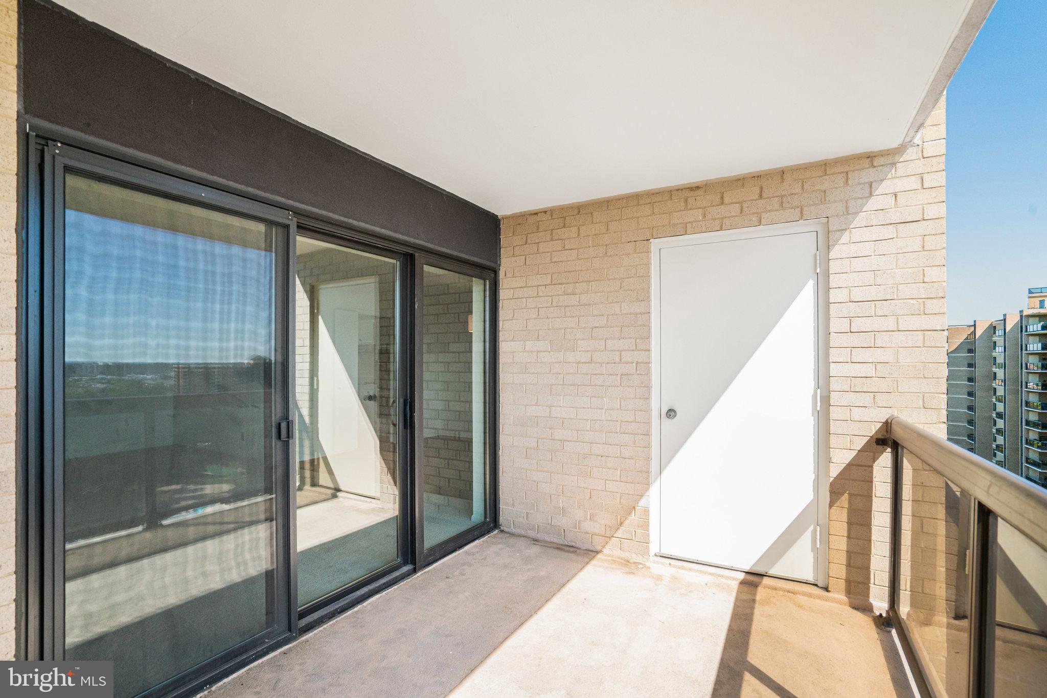 WATERGATE AT LANDMARK - Residential