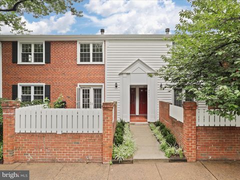 2641 S WALTER REED DRIVE B ARLINGTON VA 22206