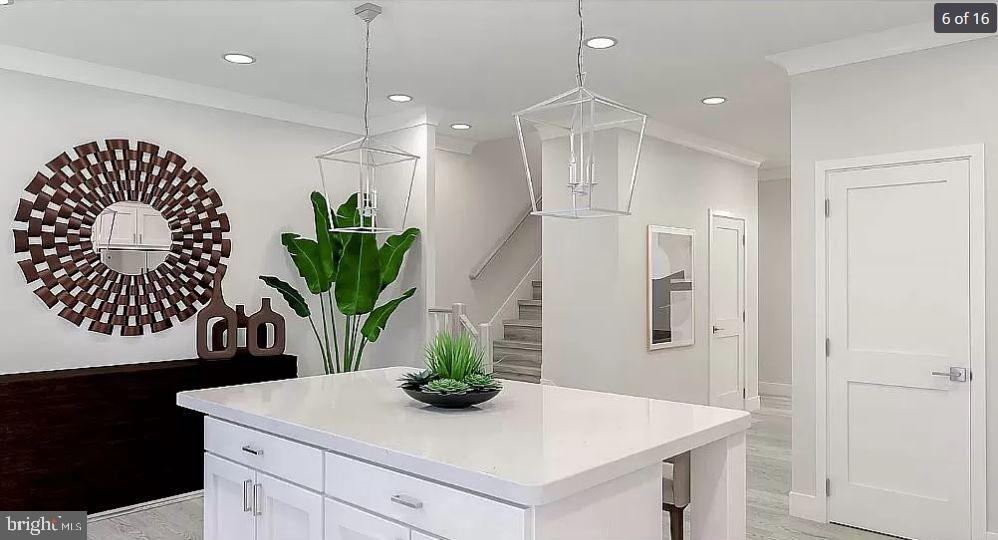 ROBINSON MANOR - Residential