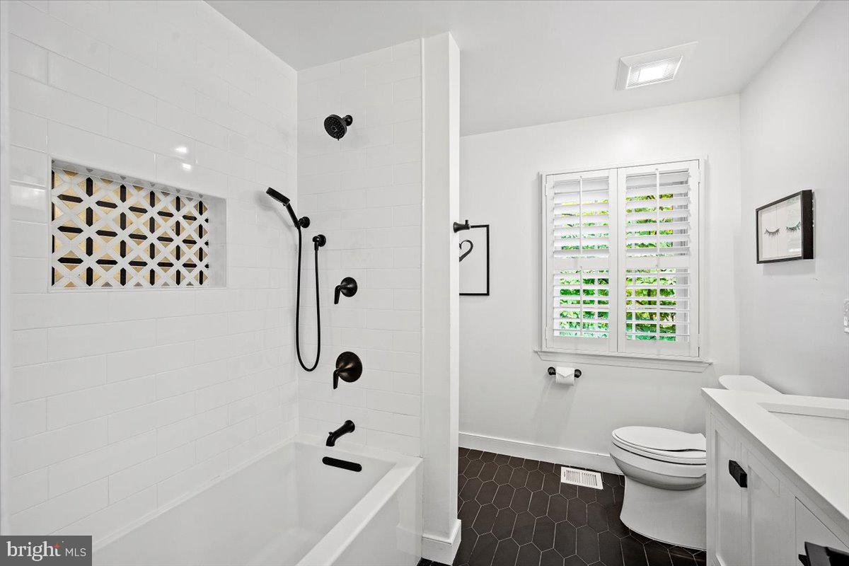 LUXMANOR - Residential