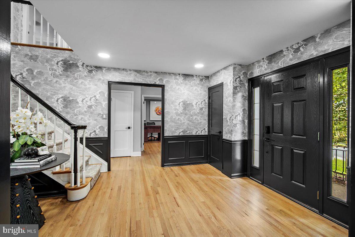 LUXMANOR - Residential