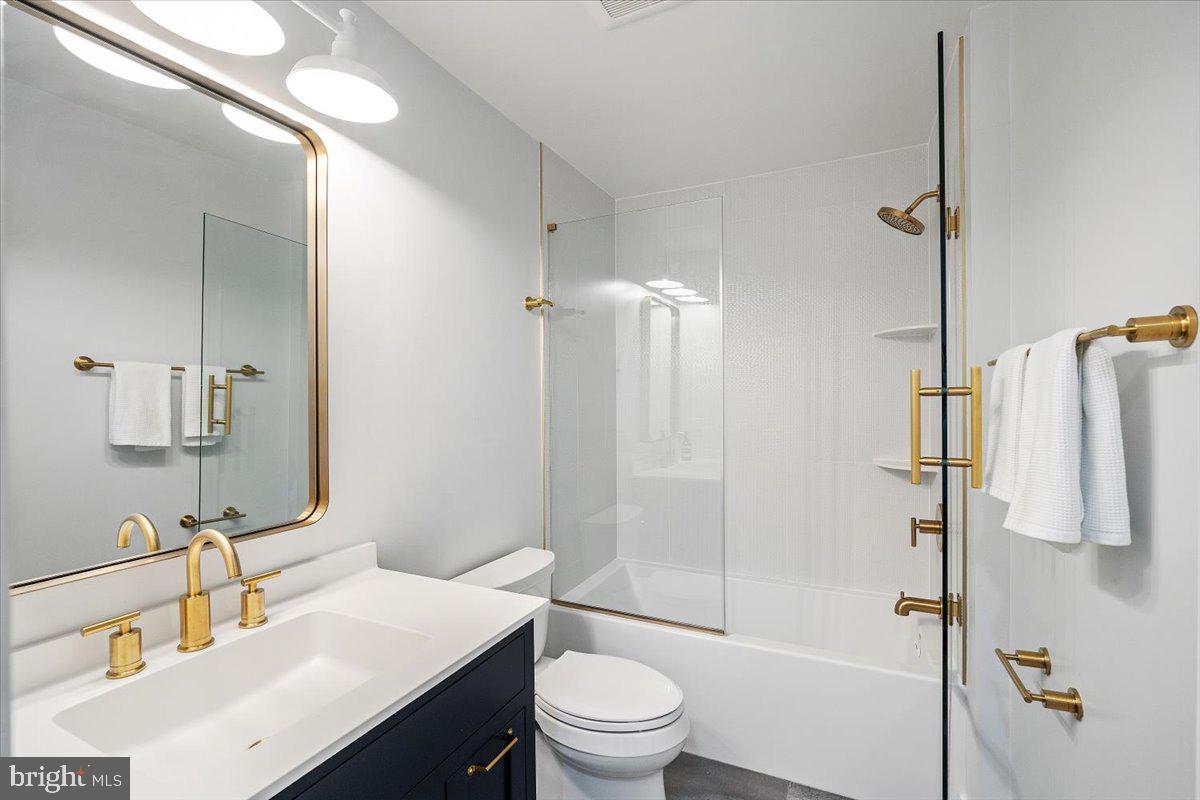 LUXMANOR - Residential