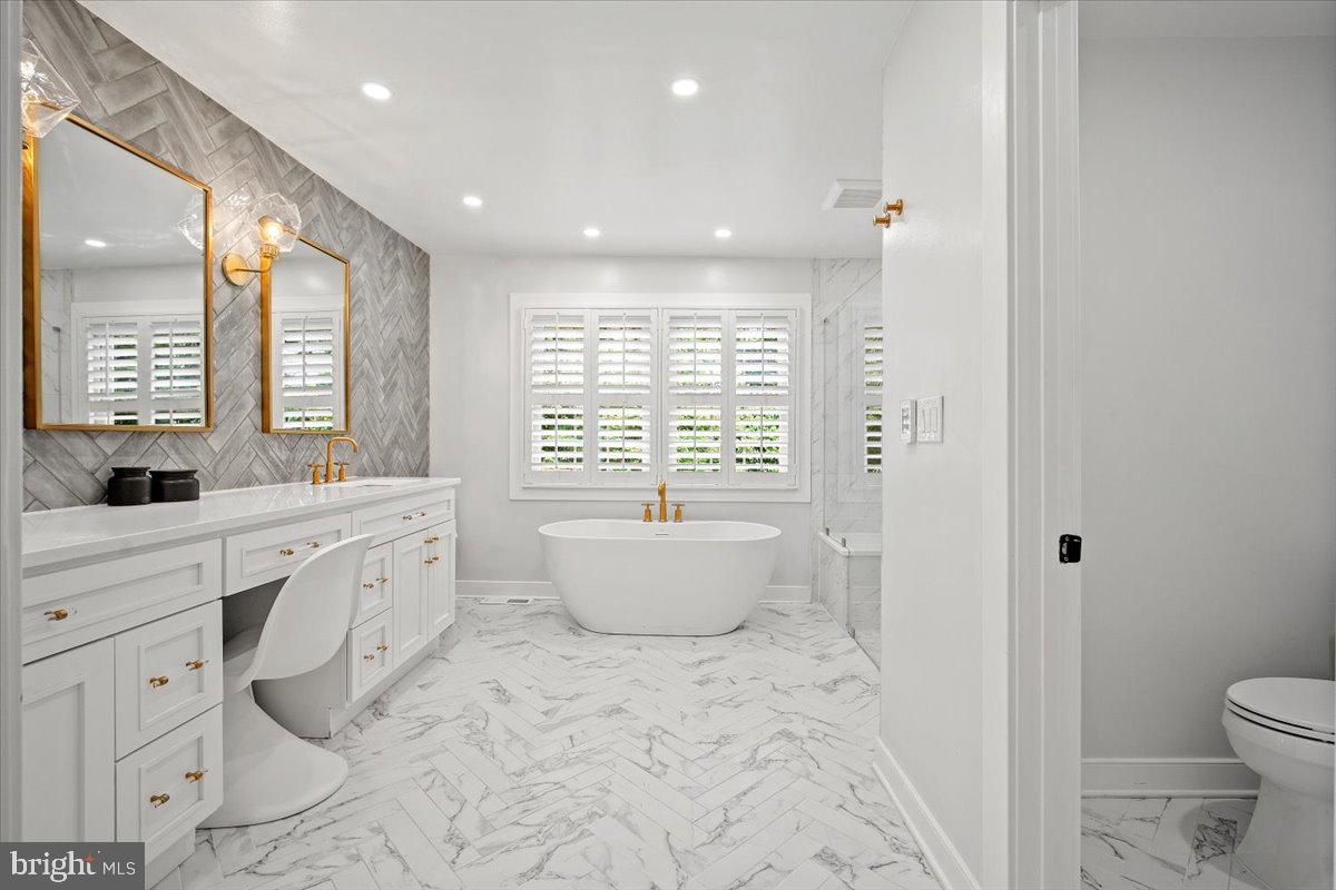 LUXMANOR - Residential