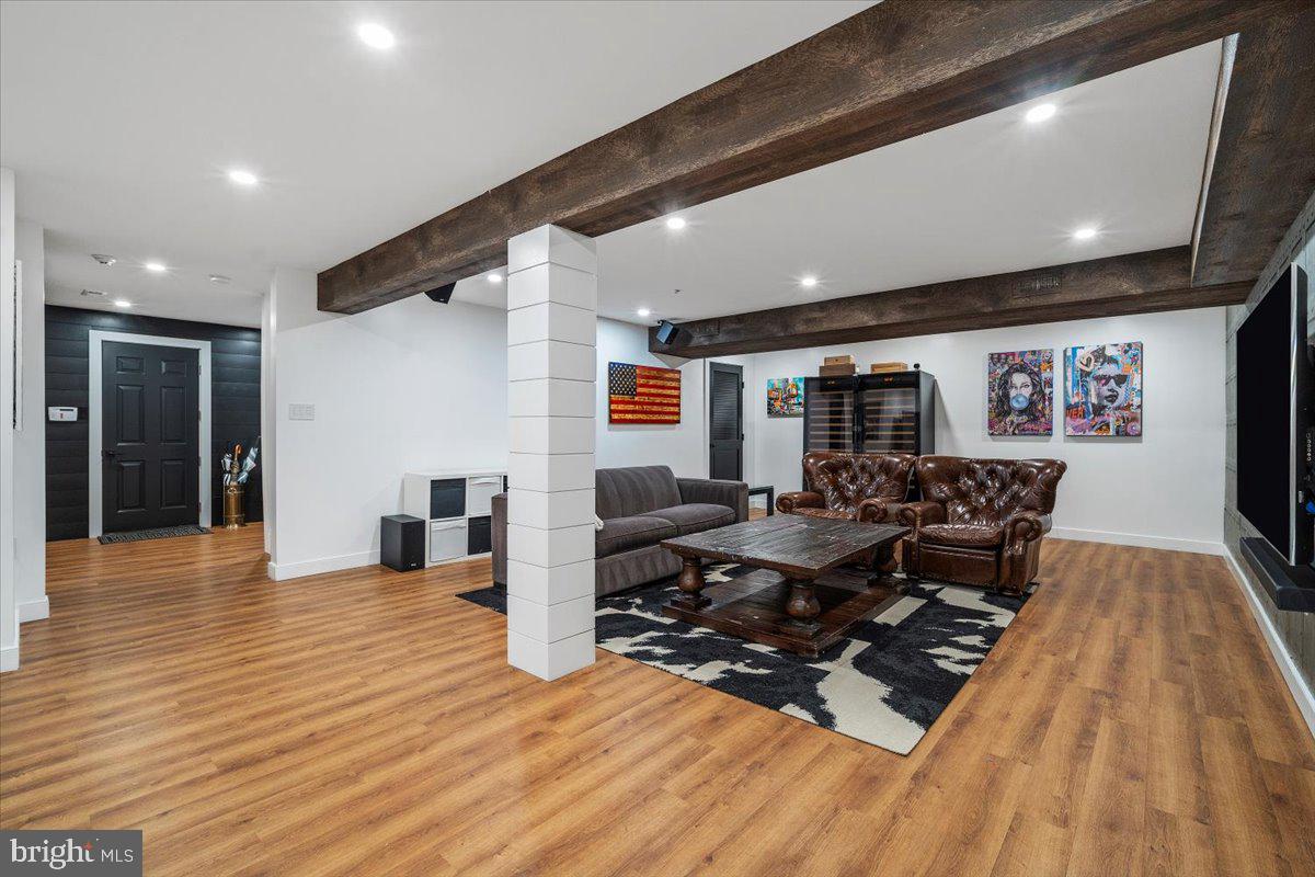 LUXMANOR - Residential