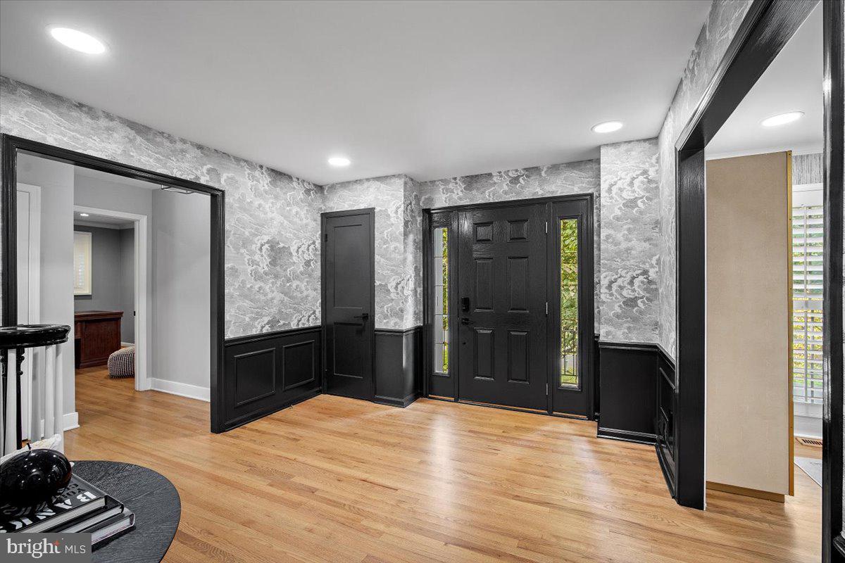 LUXMANOR - Residential