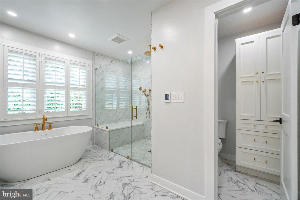 LUXMANOR - Residential