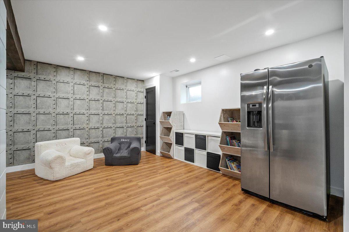 LUXMANOR - Residential