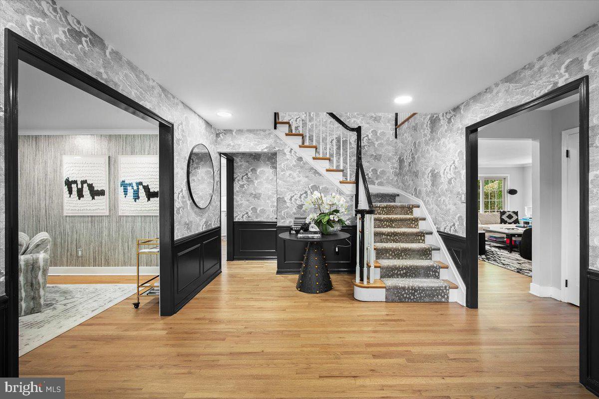 LUXMANOR - Residential