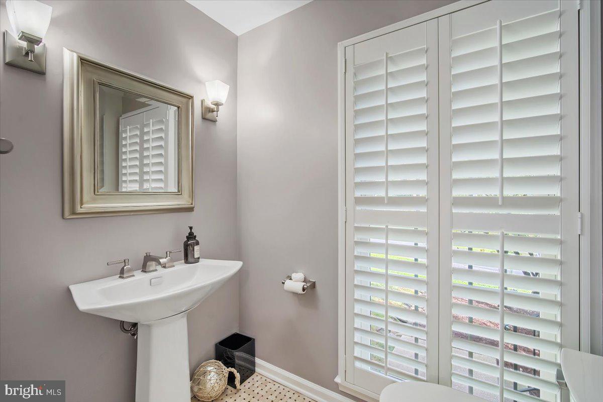 LUXMANOR - Residential