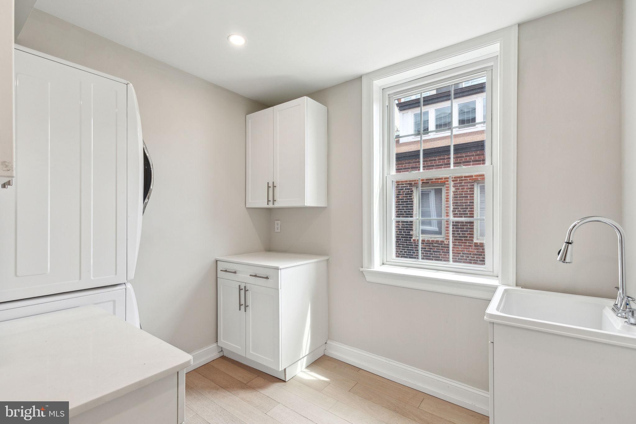 WASHINGTON SQ WEST - Residential