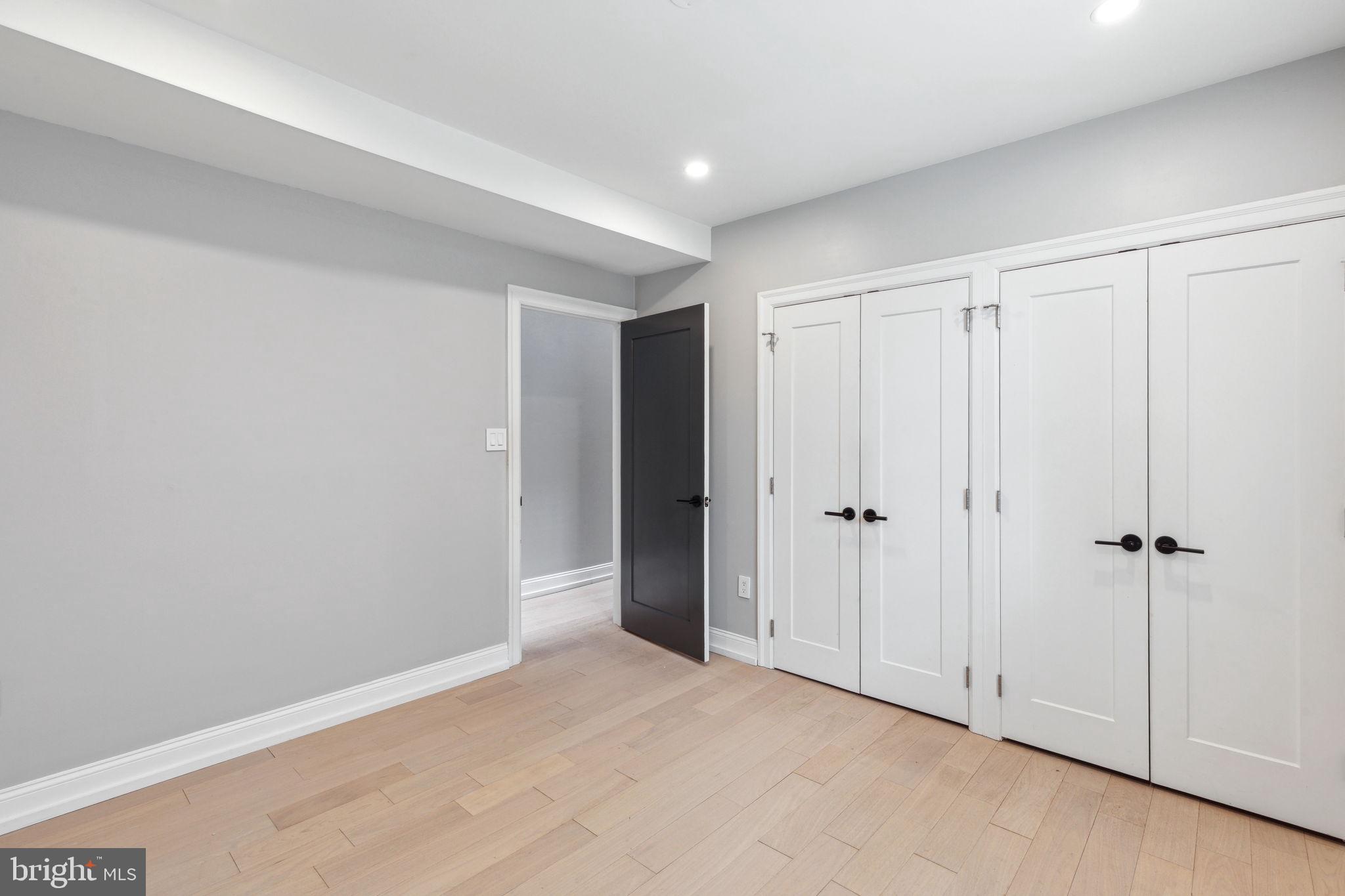 WASHINGTON SQ WEST - Residential