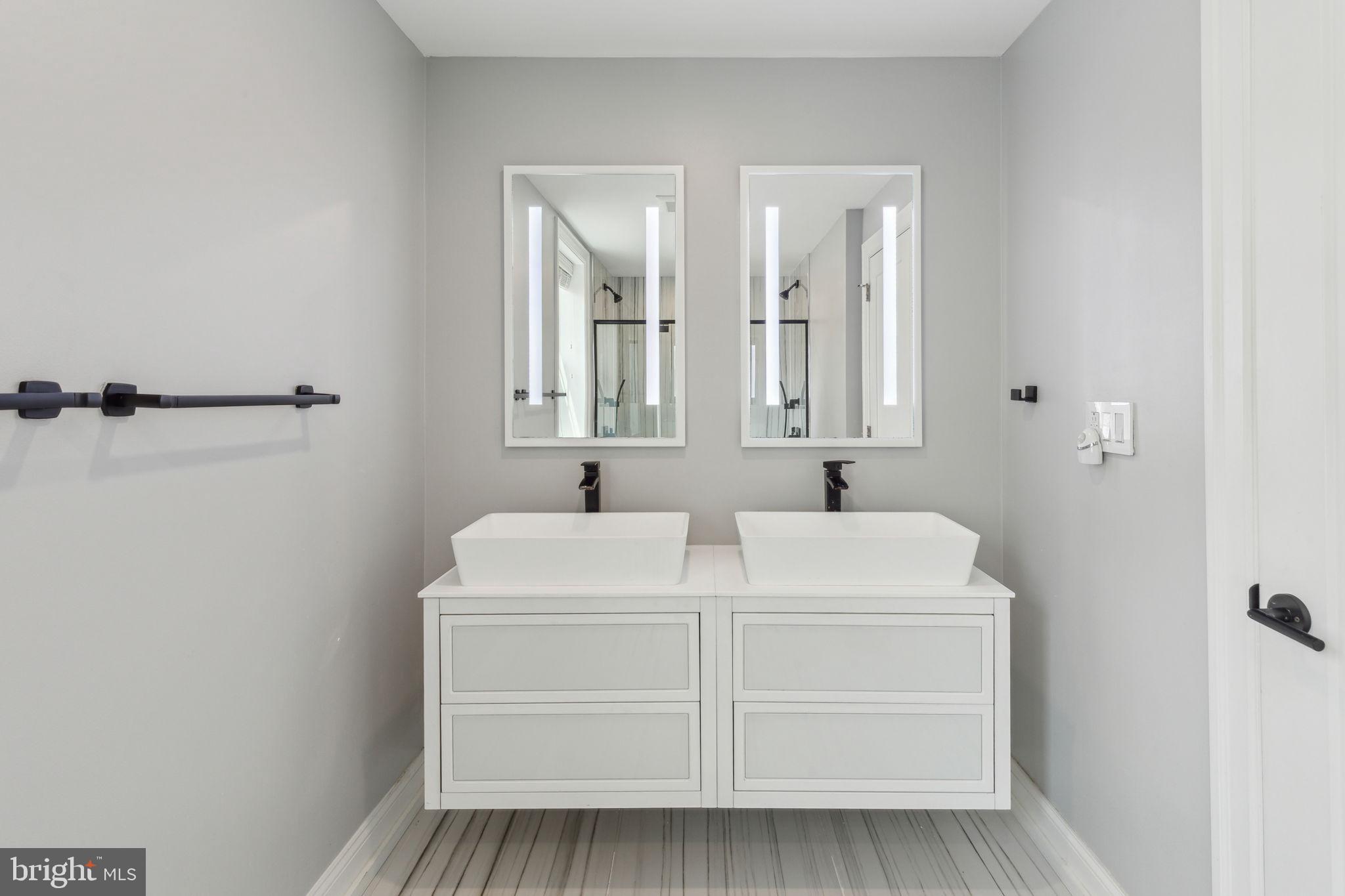 WASHINGTON SQ WEST - Residential