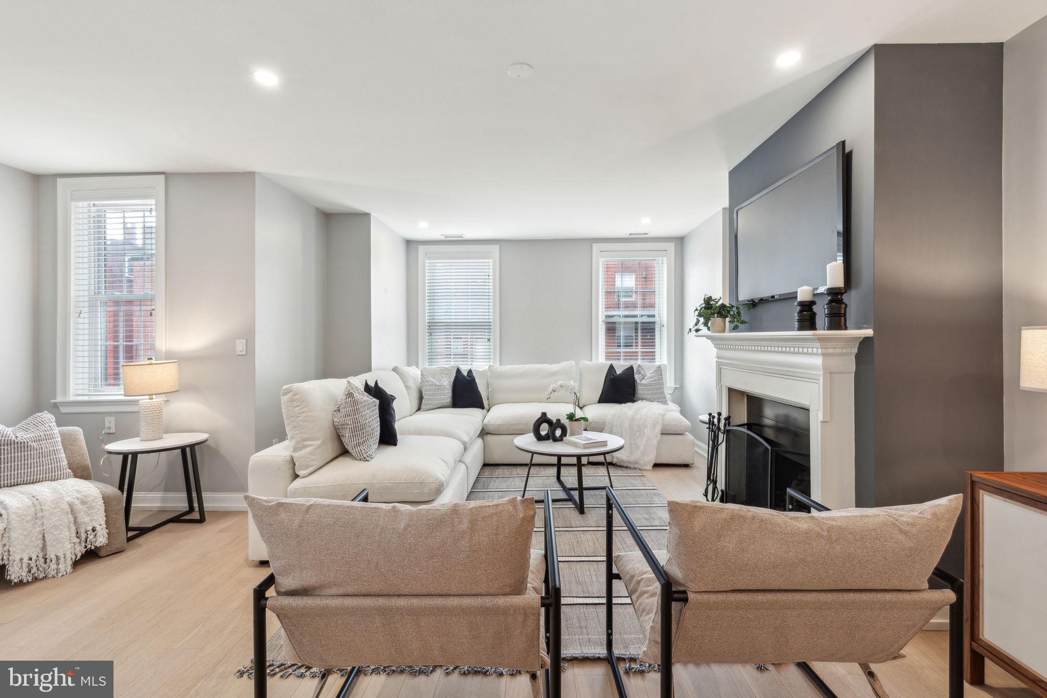 WASHINGTON SQ WEST - Residential