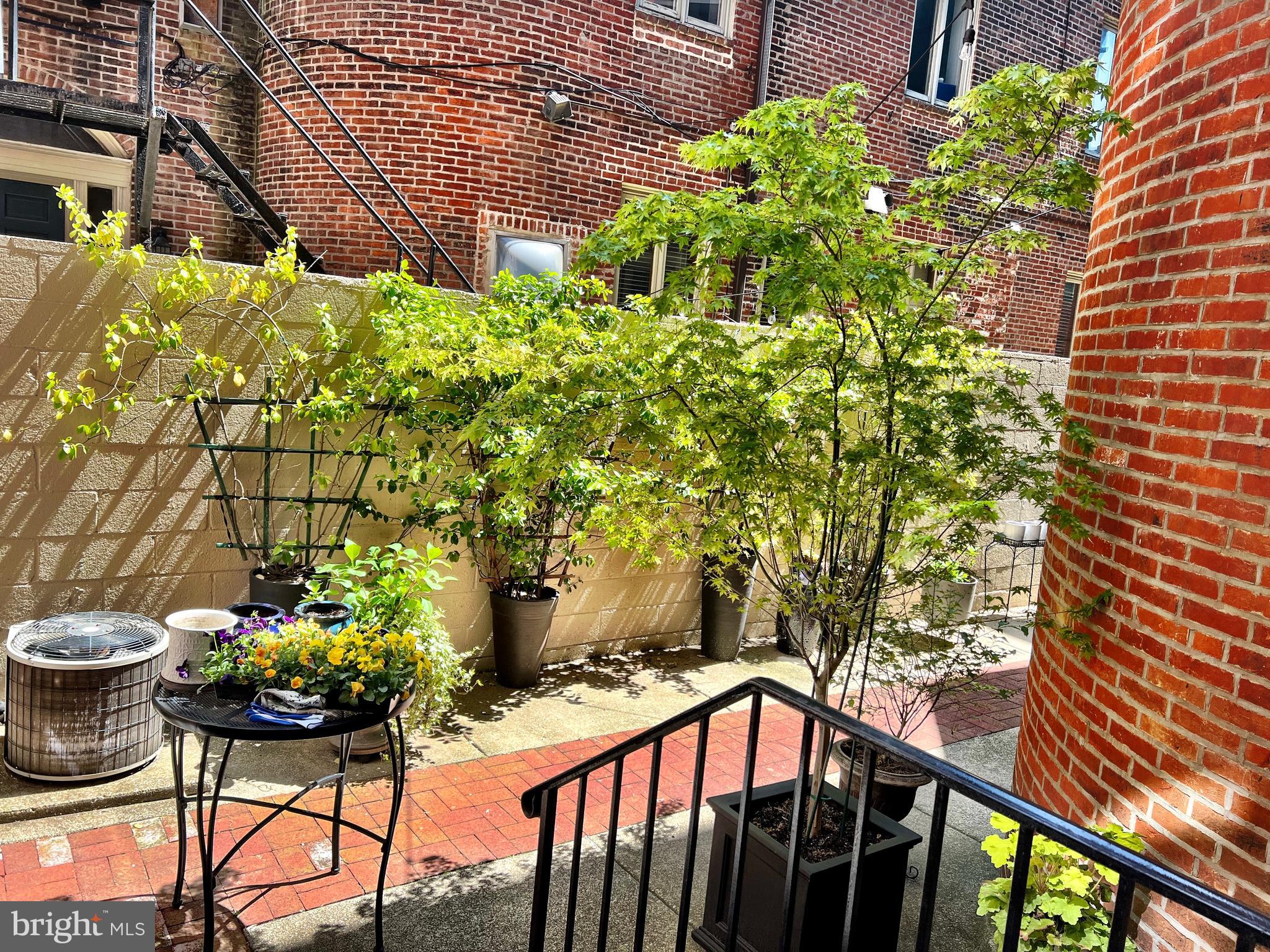 WASHINGTON SQ WEST - Residential