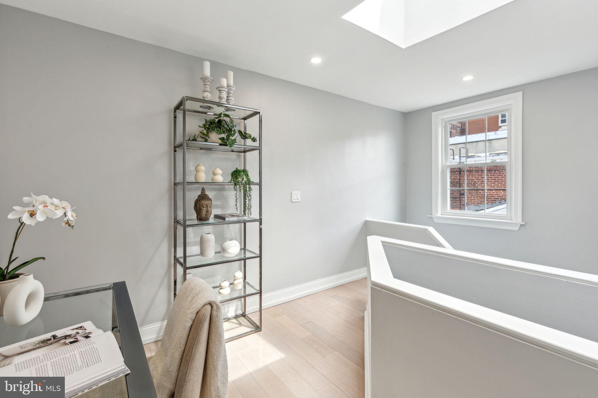 WASHINGTON SQ WEST - Residential