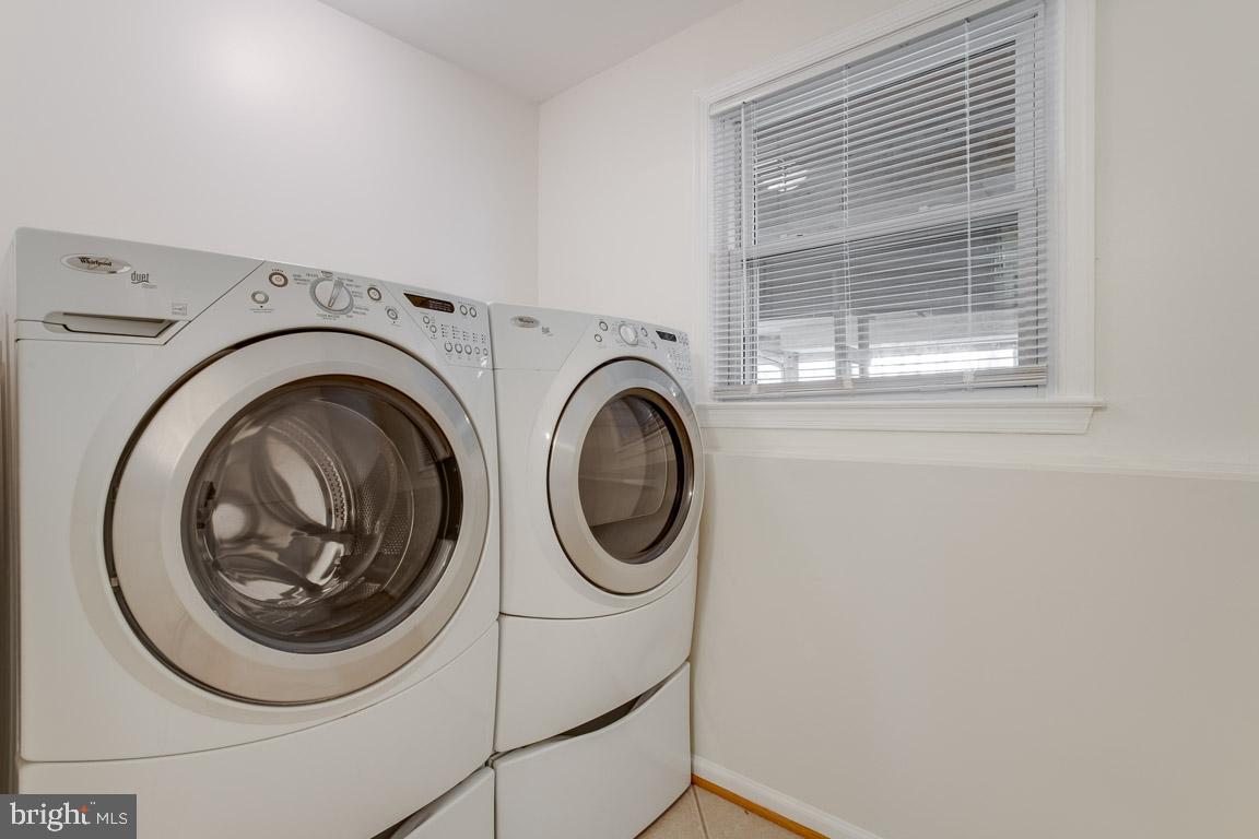 LAKEWOOD HILLS - Residential