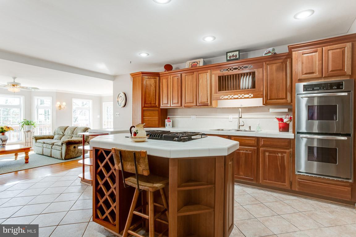 LAKEWOOD HILLS - Residential