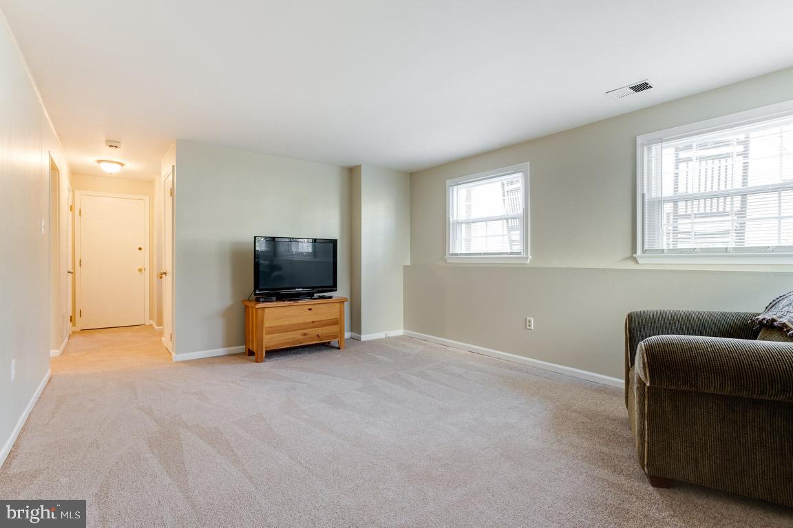 LAKEWOOD HILLS - Residential