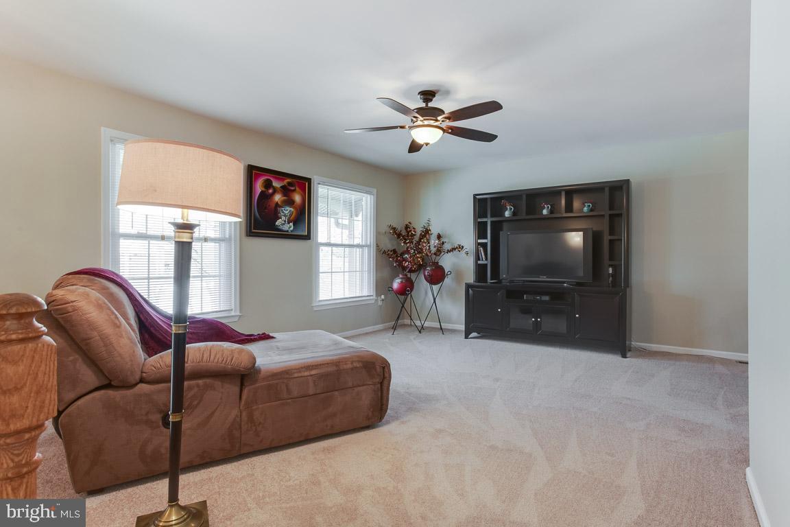 LAKEWOOD HILLS - Residential