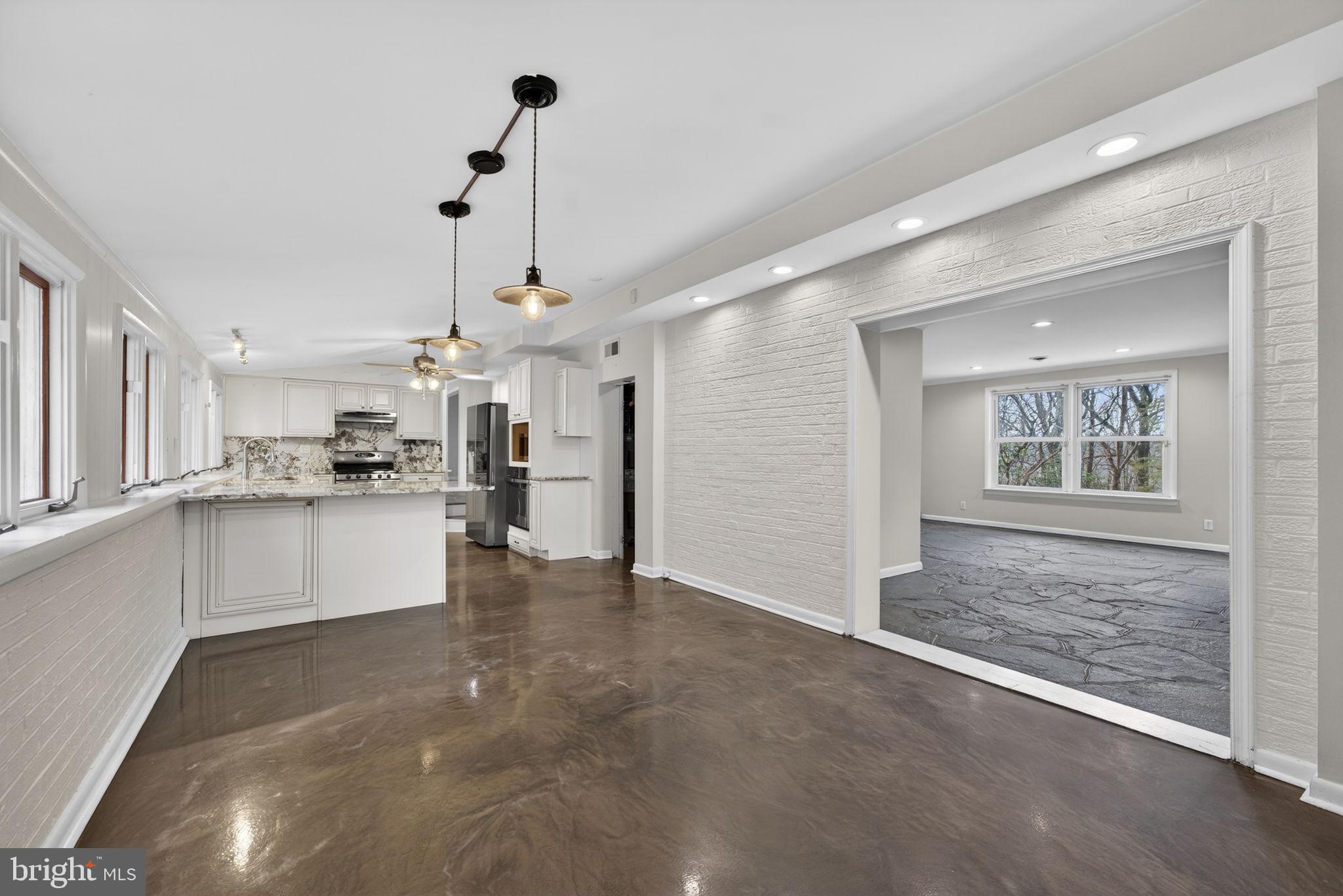 BULL RUN MOUNTAIN - Residential