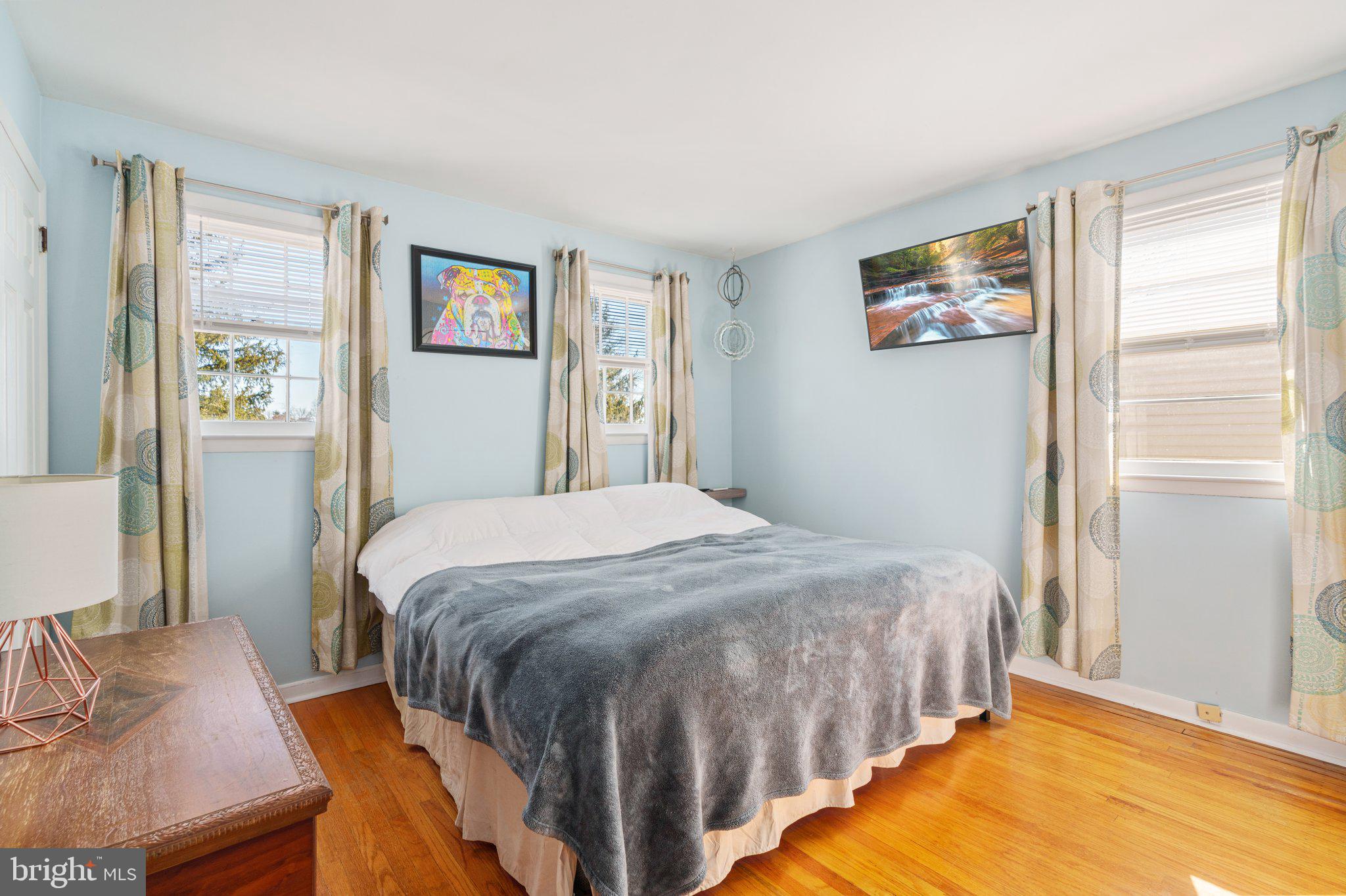 PENNSBURG - Residential