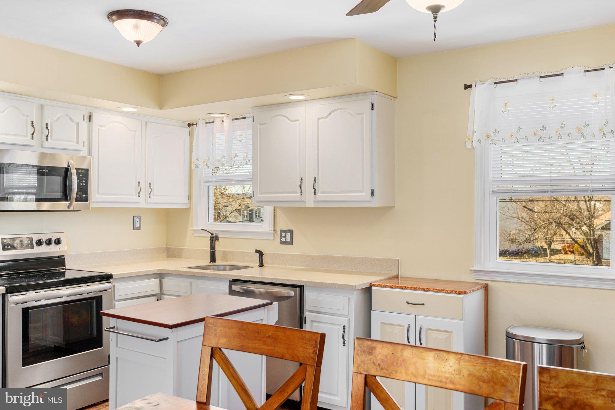 PENNSBURG - Residential