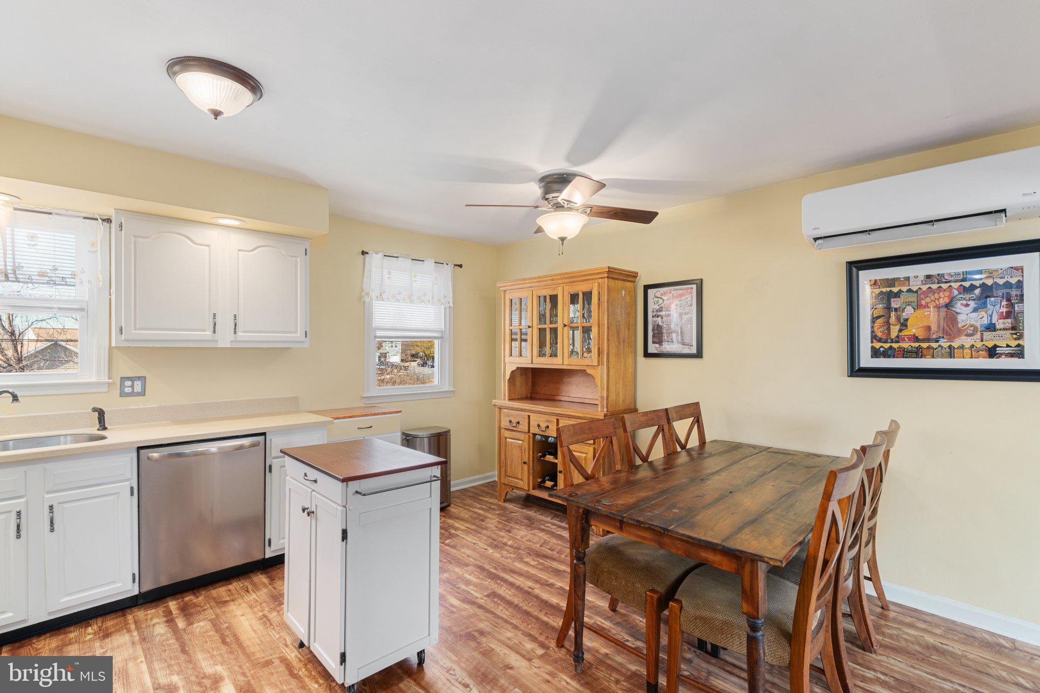 PENNSBURG - Residential