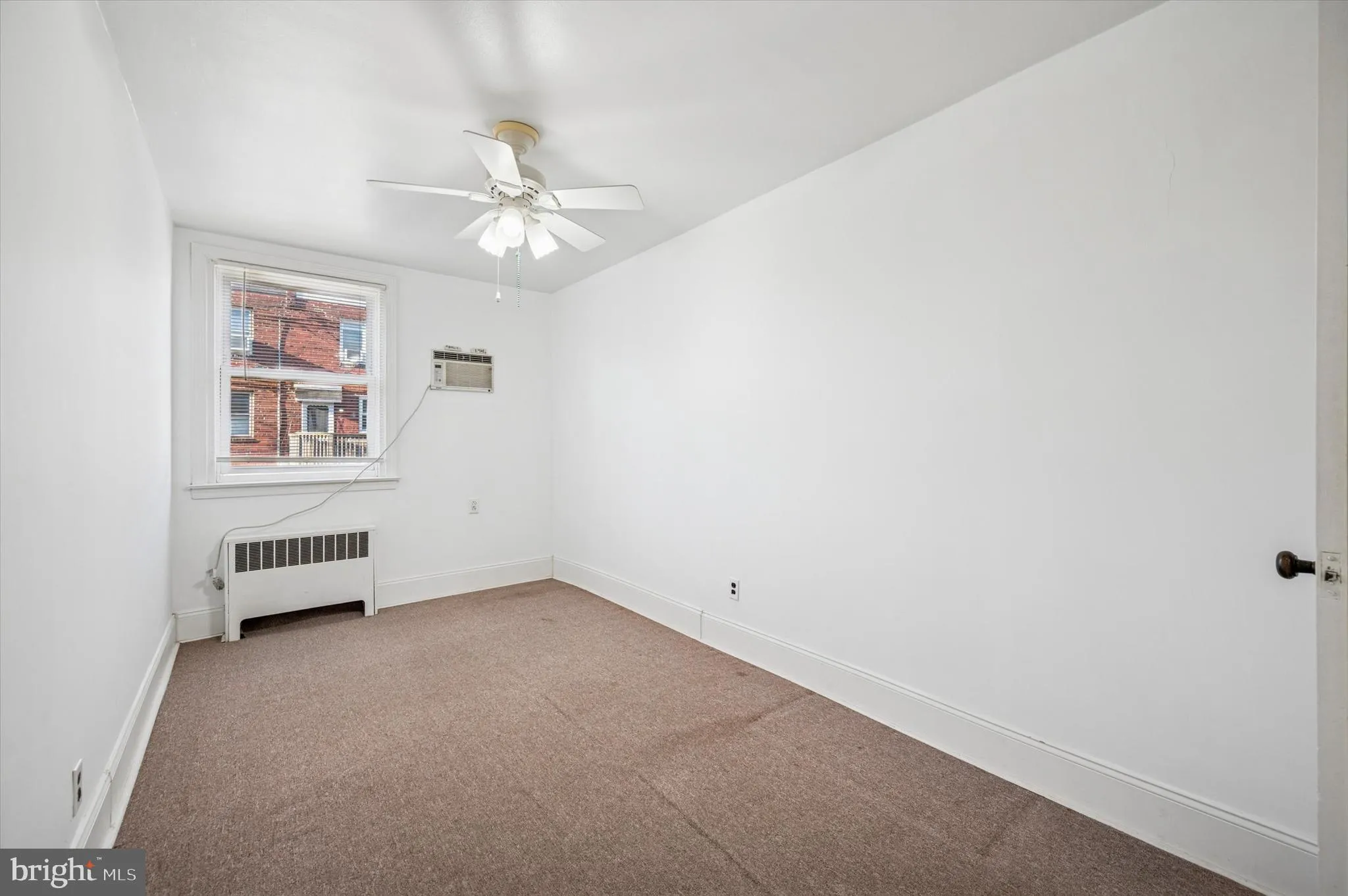 Philadelphia, Pennsylvania 19149, United States, 5 Bedrooms Bedrooms, ,Residential,Contingent,226380