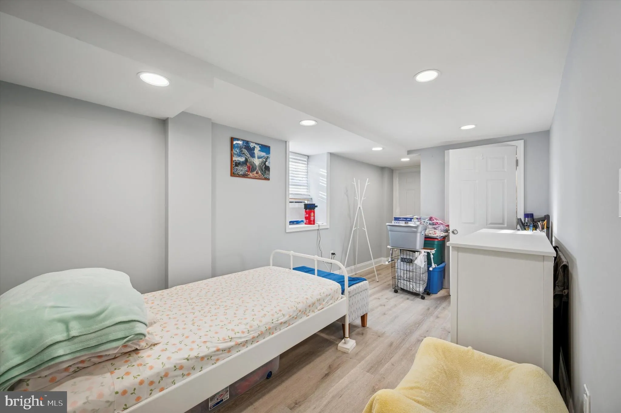 Philadelphia, Pennsylvania 19149, United States, 5 Bedrooms Bedrooms, ,Residential,Contingent,226380