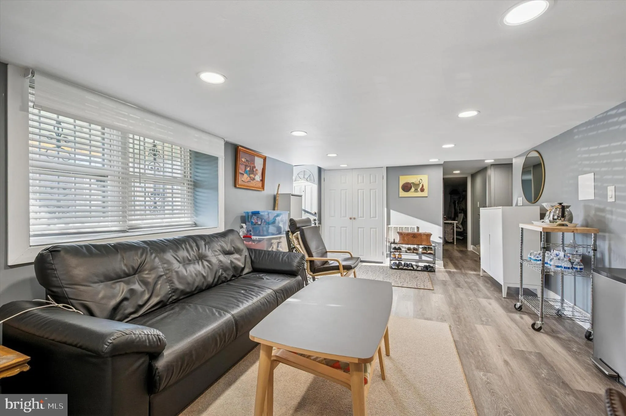 Philadelphia, Pennsylvania 19149, United States, 5 Bedrooms Bedrooms, ,Residential,Contingent,226380